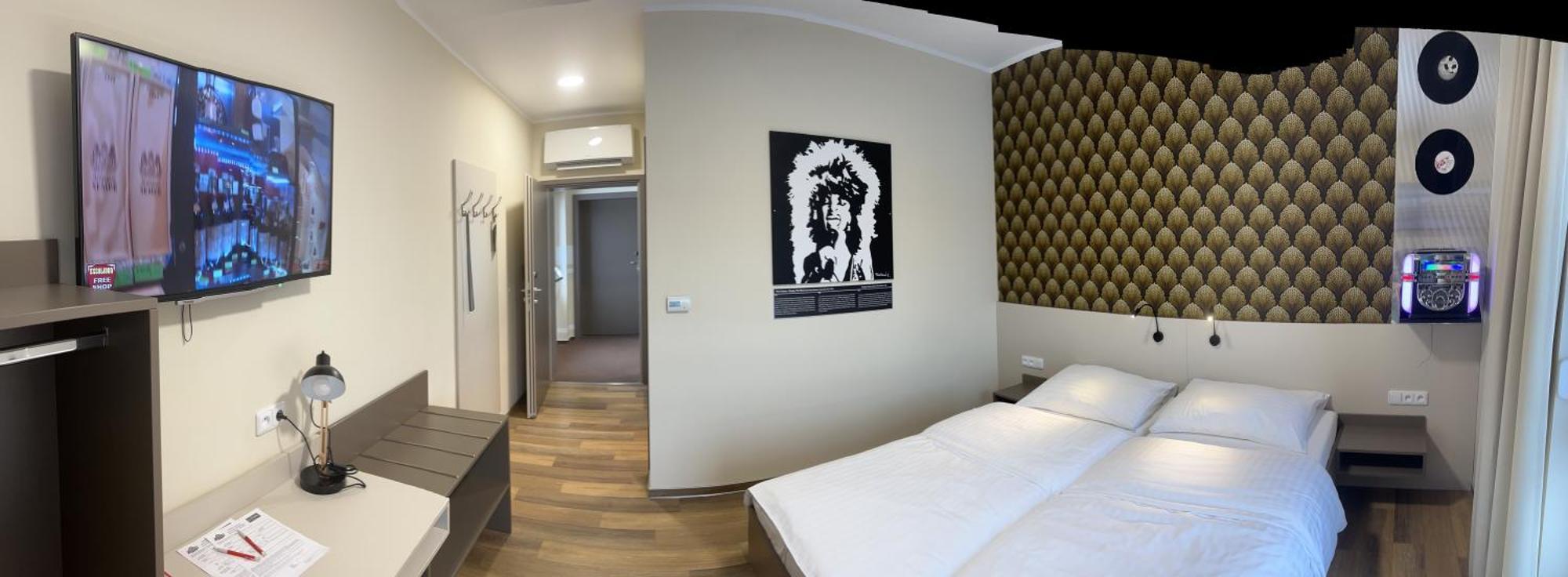 Jukebox Hotel 兹诺伊莫 外观 照片